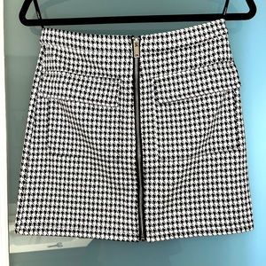 Houndstooth skirt
